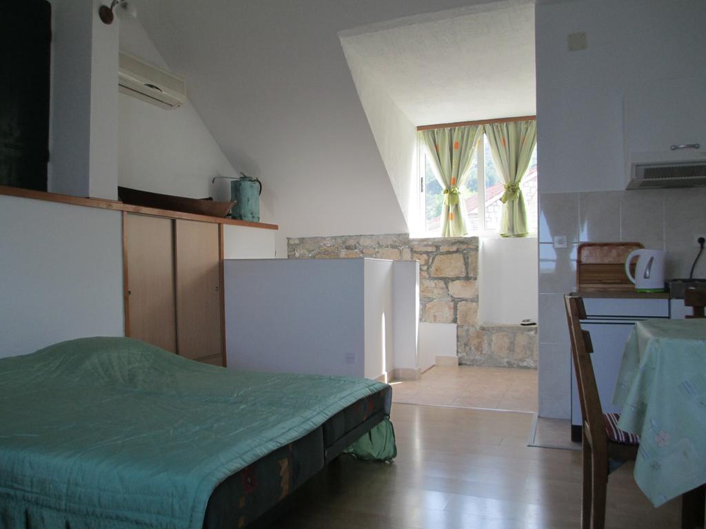 Apartments Acalinovic Vis Phòng bức ảnh
