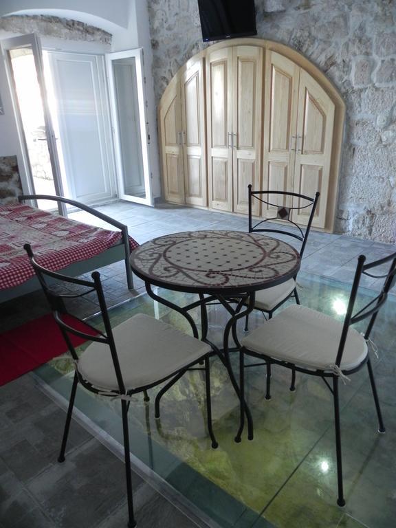 Apartments Acalinovic Vis Phòng bức ảnh