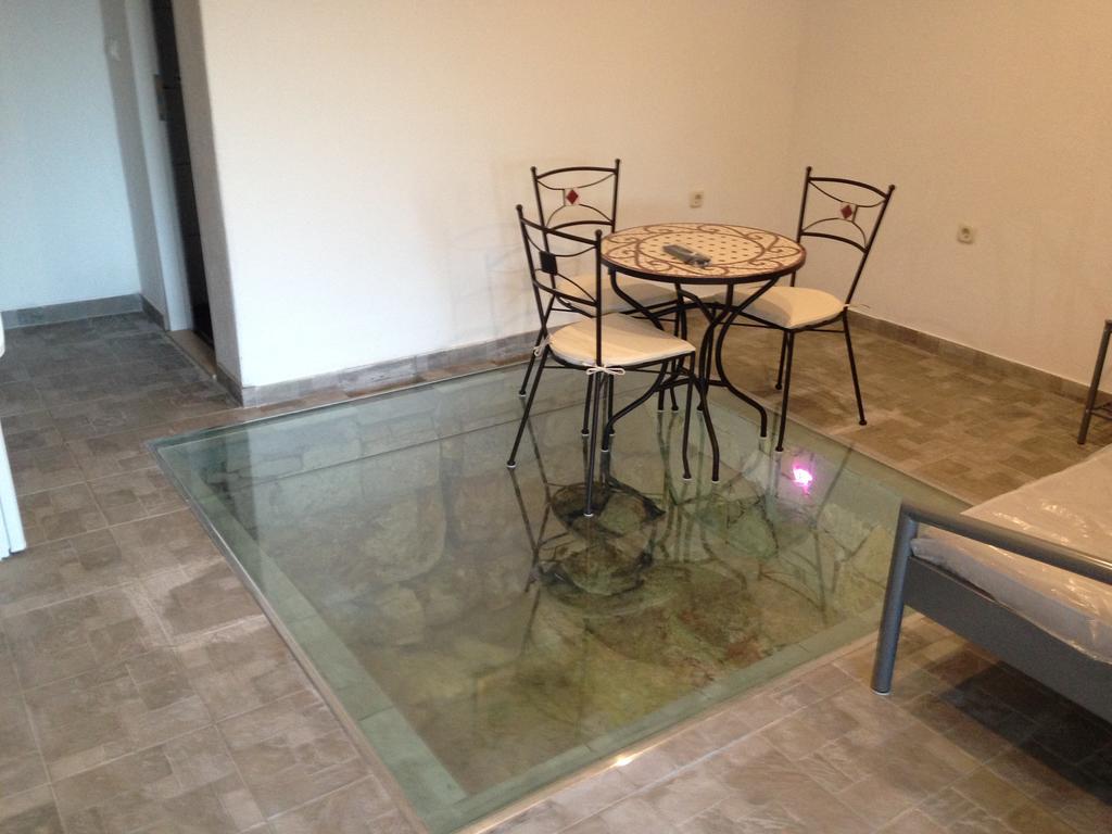 Apartments Acalinovic Vis Phòng bức ảnh